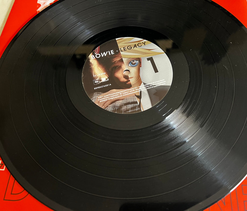 David Bowie – Legacy - 2 Vinilos. LP. Compilación. Condición: Near Mint (NM o M-).